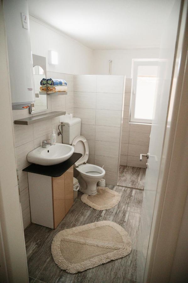 Romic R Apartment